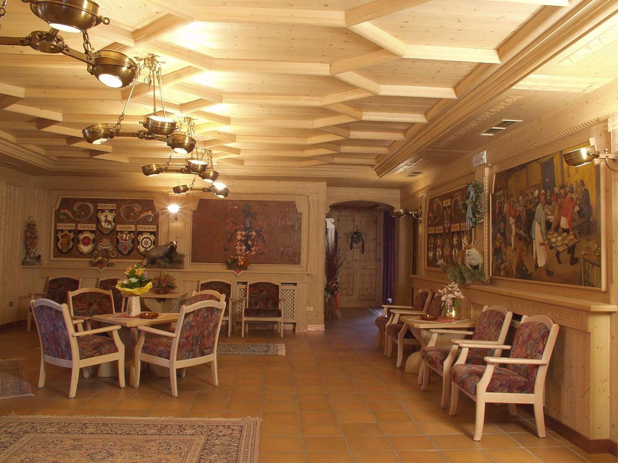 Hotel Villa Jolanda Ziano di Fiemme エクステリア 写真